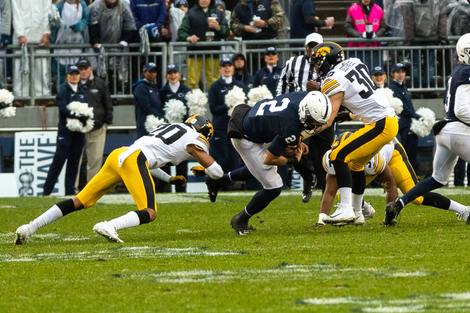 Iowa, Stevens (2) runs